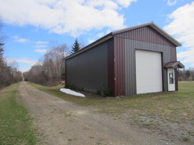 29 Sawmil Lane, Island Falls, ME 04747